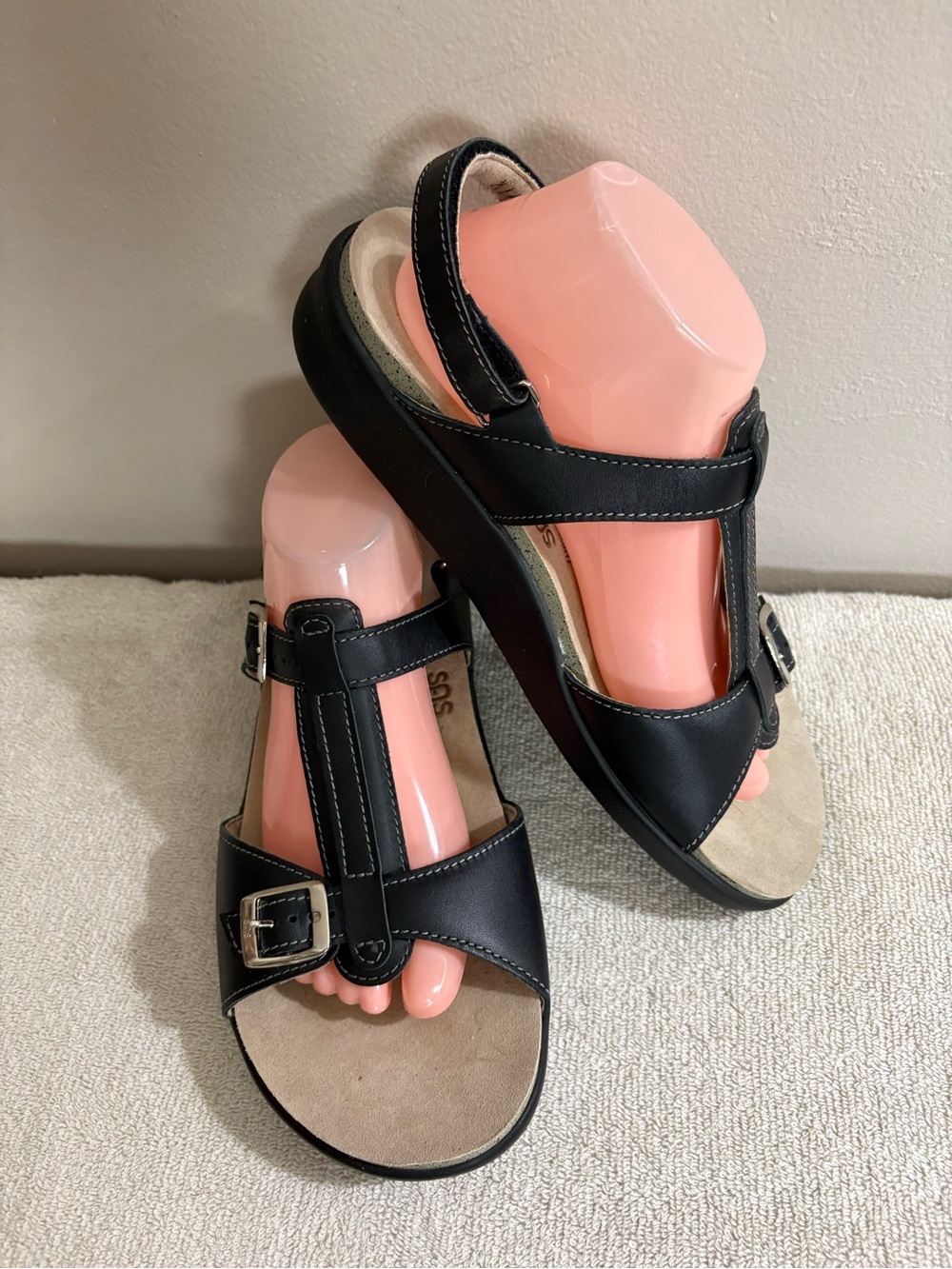 NEW! Women's SAS San Antonio Shoes CAPTIVA Black Leather T-STRAP Comfort SANDALS - Picture 3 of 7